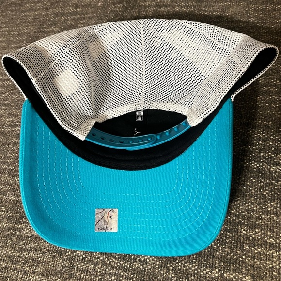 New Era Charlotte Hornets 9FORTY Cap - Picture 10 of 12